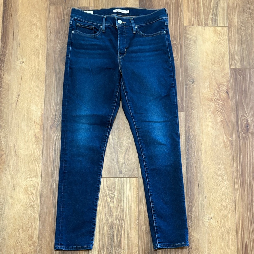 Levi’s women’s 311 shaping skinny jeans size 29 dark wash